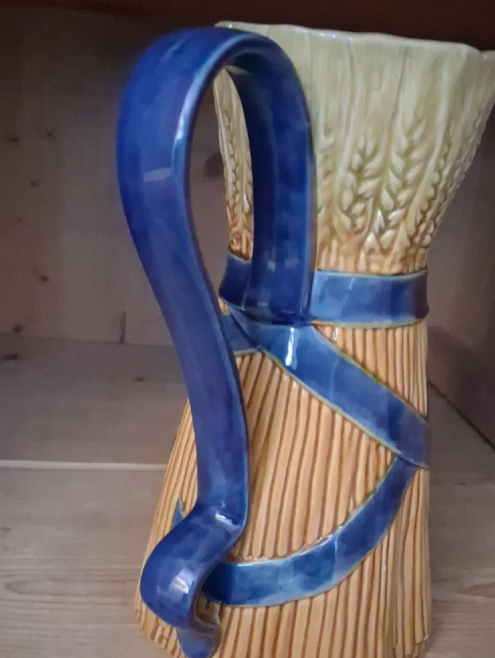 1992 Vintage WILLIAMS SONOMA Wheat Sheaf Bundle w Blue RIBBION Ceramic Pitcher